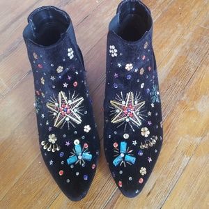 Betsy Johnson velvet embellished booties size 7